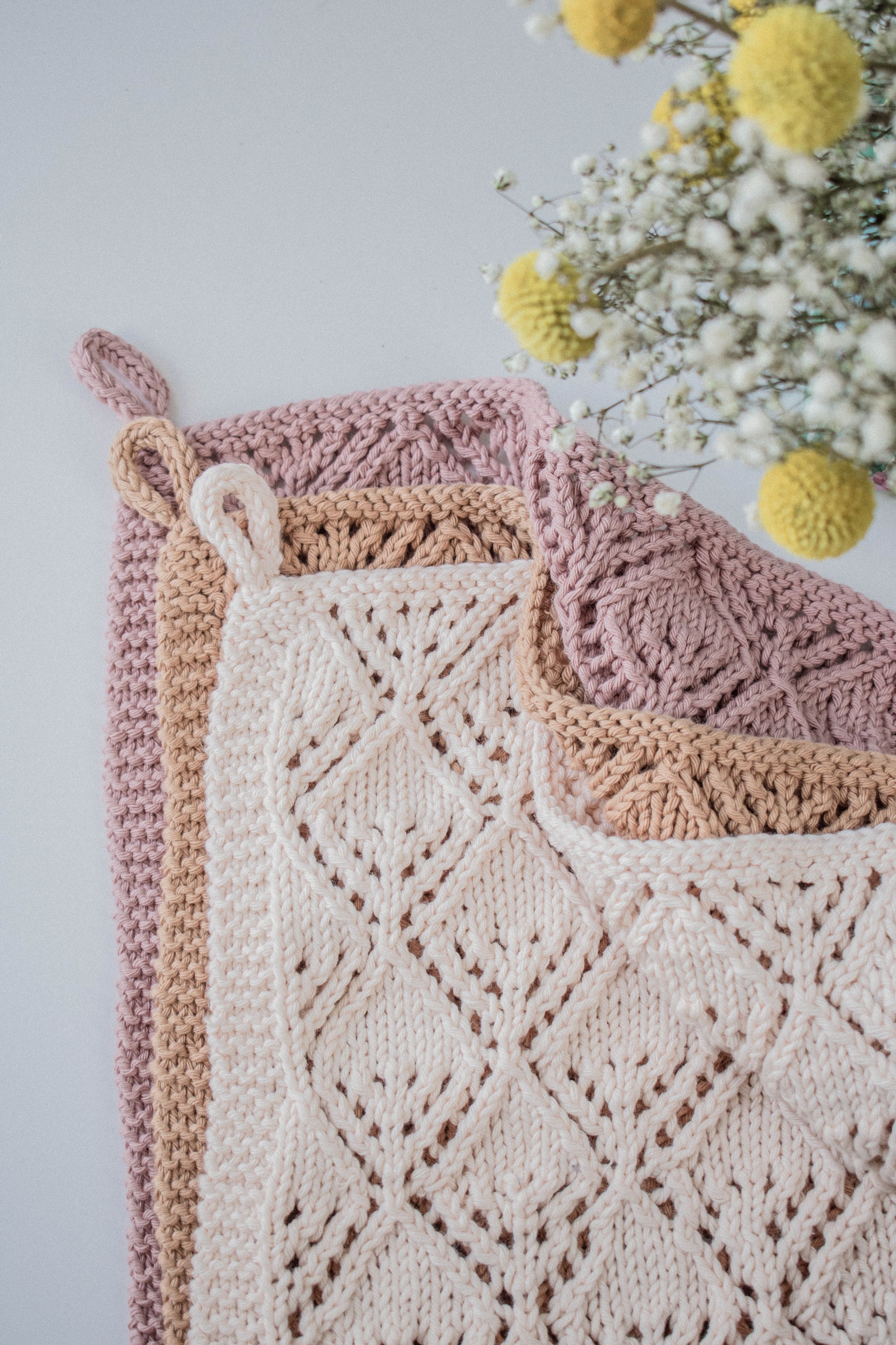 HOME DECOR KNITTING PATTERN: The Meadow Hand Towel